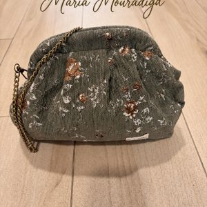 Bolso bandolera pouch fruncido floral.